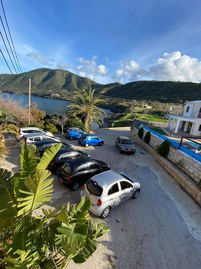 Olgas Villa Agia Marina  Extérieur photo