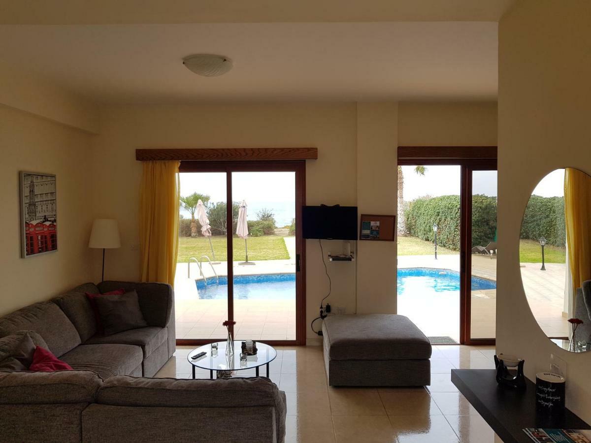 Olgas Villa Agia Marina  Extérieur photo